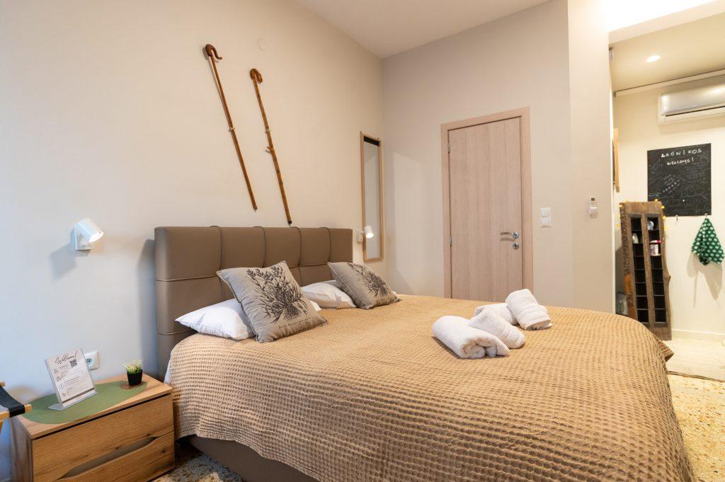 A wide view of Laonikos Studio bedroom