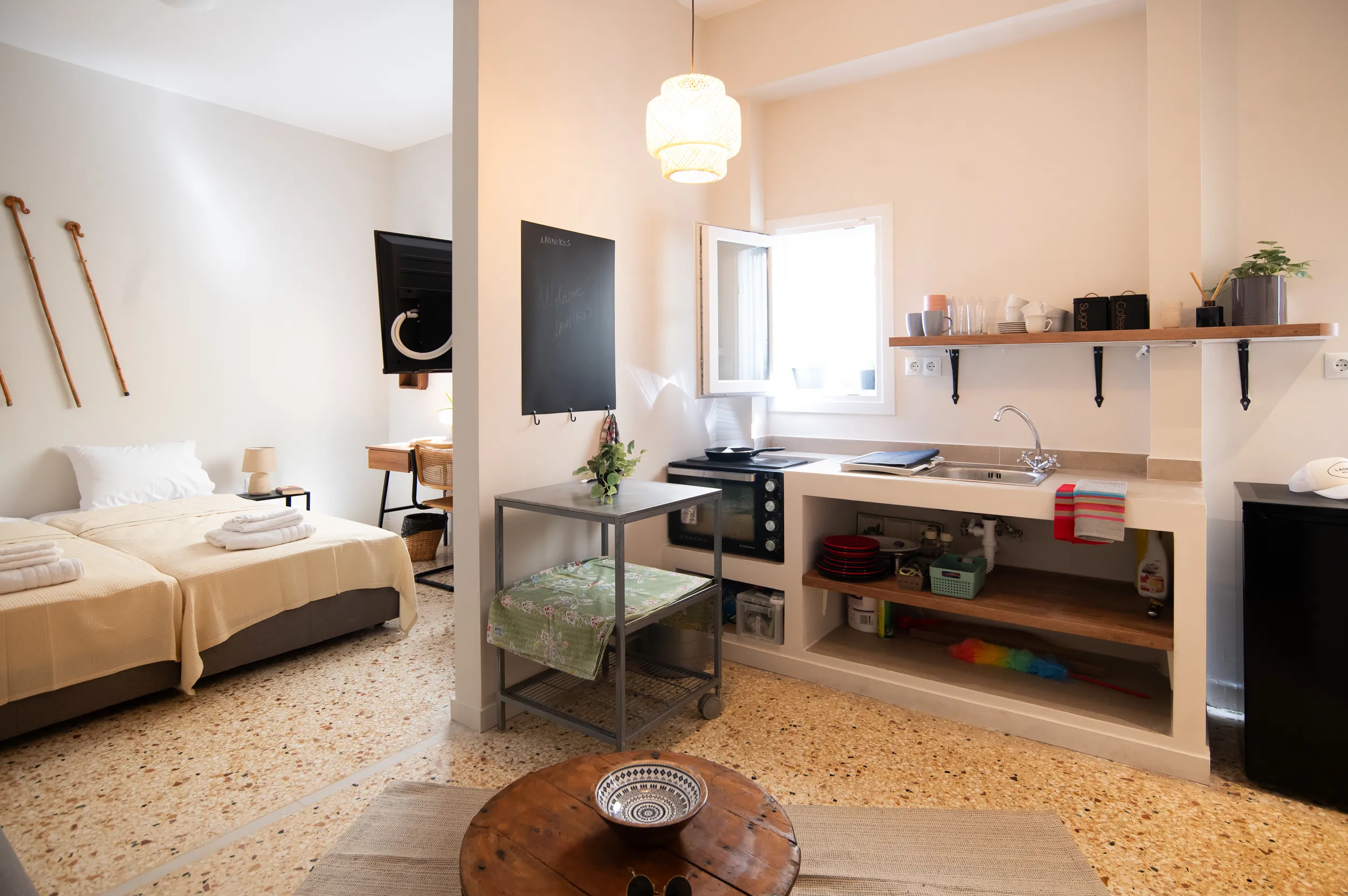 Laonikos Urban Studio Skg - Book Now